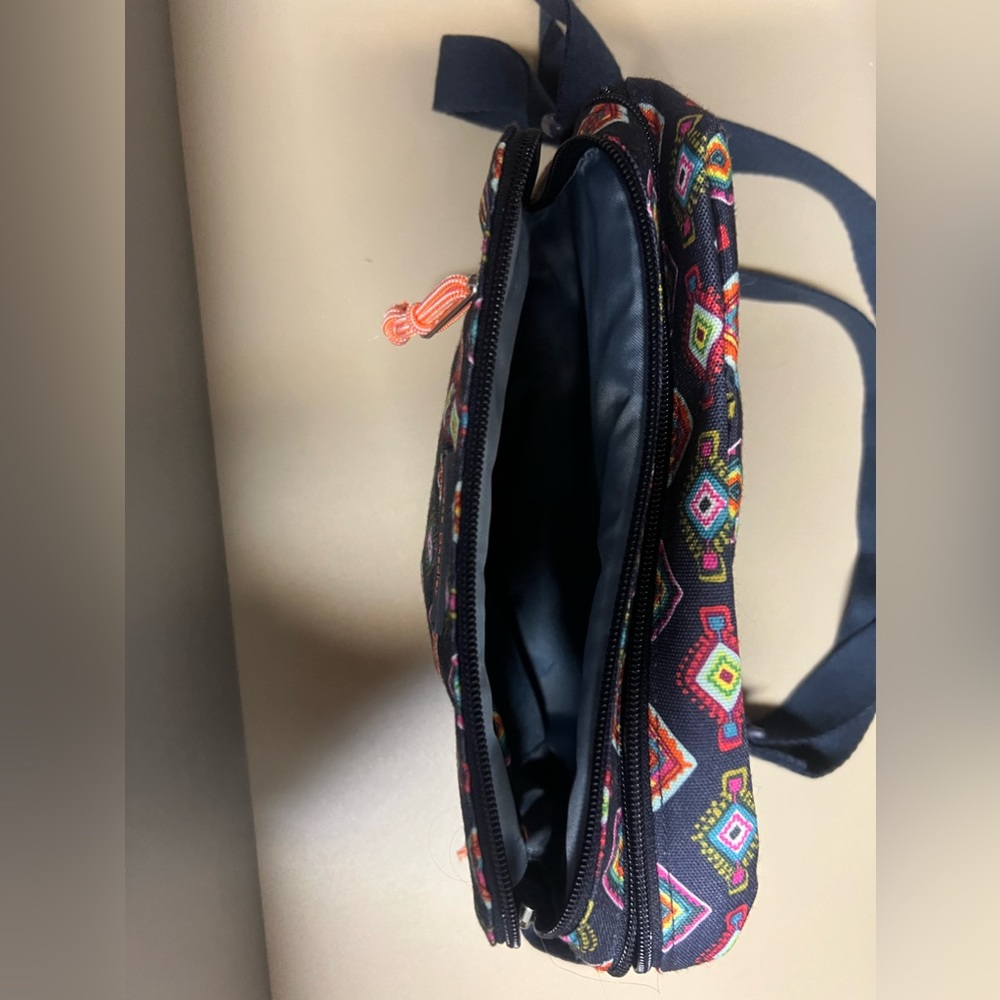 Vera Bradley Fanny pack style bag - Picture 3 of 3